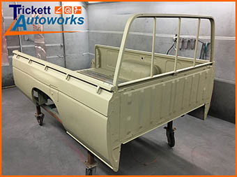 Truck Bed - dismantle, rejuvenate and respray